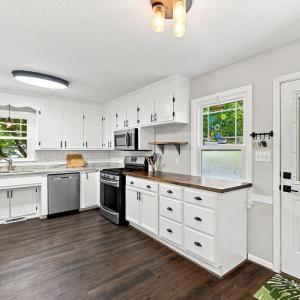 Photo #11 of 2420 Castle Place, Lynchburg, VA 0.4 acres