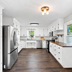 Photo #10 of 2420 Castle Place, Lynchburg, VA 0.4 acres