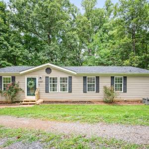 Photo #1 of 1097 Winn Drive, Moneta, VA 0.7 acres