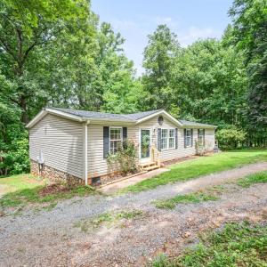 Photo #32 of 1097 Winn Drive, Moneta, VA 0.7 acres