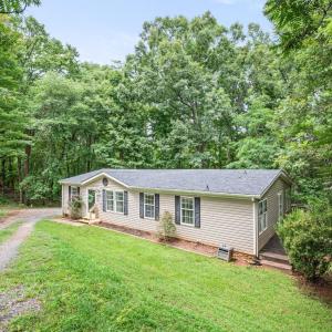 Photo #33 of 1097 Winn Drive, Moneta, VA 0.7 acres
