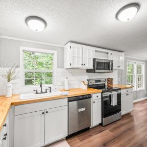 Photo #10 of 1097 Winn Drive, Moneta, VA 0.7 acres