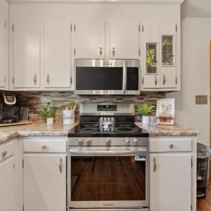 Photo #6 of 201 Westbriar Place, Madison Heights, VA 0.6 acres