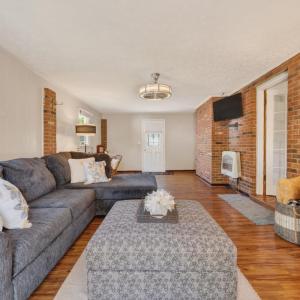 Photo #5 of 201 Westbriar Place, Madison Heights, VA 0.6 acres