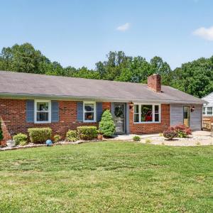 Photo #1 of 201 Westbriar Place, Madison Heights, VA 0.6 acres