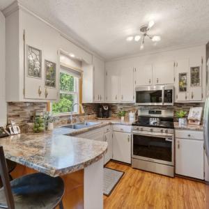 Photo #8 of 201 Westbriar Place, Madison Heights, VA 0.6 acres