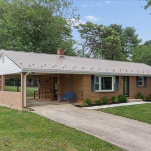 Photo #3 of 1111 Roundtree Drive, Bedford, VA 0.4 acres