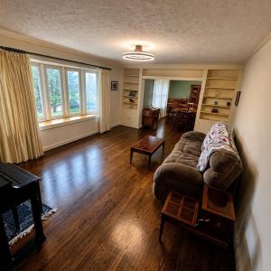 Photo #5 of 2122 Laurel Lane, Altavista, VA 0.6 acres