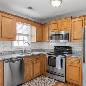 Photo #7 of 716 Leesville Road, Lynchburg, VA 0.1 acres