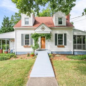Photo #1 of 1231 Oakwood Street, Bedford, VA 1.8 acres