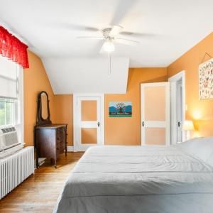 Photo #26 of 1231 Oakwood Street, Bedford, VA 1.8 acres