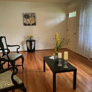 Photo #3 of 40 Wellington Drive, Lynchburg, VA 1.0 acres