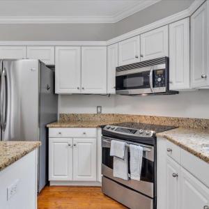 Photo #13 of 7706 Hollins Court Circle, Roanoke, VA 0.4 acres