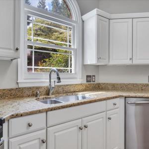 Photo #12 of 7706 Hollins Court Circle, Roanoke, VA 0.4 acres
