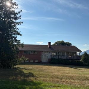Photo #14 of 1729 Oakwood Street, Bedford, VA 0.7 acres