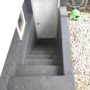 Exterior basement step entrance