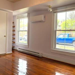 3RD BEDROOM - UPSTAIRS