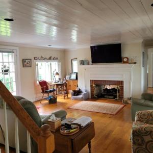 Photo #3 of 1740 Timberlake Drive, Lynchburg, VA 0.4 acres