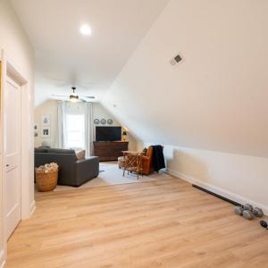 4th bedroom, office space on 2nd floor