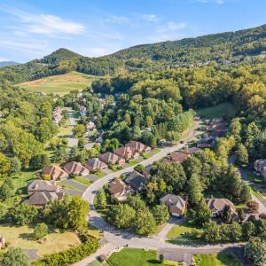 Photo #62 of 6551 Fairway Estates Drive, Roanoke, VA 0.2 acres