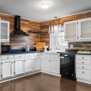 Photo #3 of 533 Timberlake Drive, Lynchburg, VA 0.4 acres