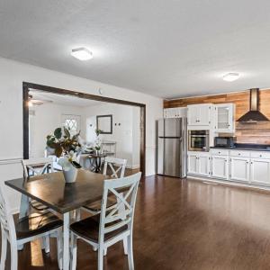 Photo #12 of 533 Timberlake Drive, Lynchburg, VA 0.4 acres