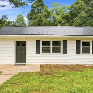 Photo #2 of 6451 Old Courthouse Road, Appomattox, VA 5.5 acres
