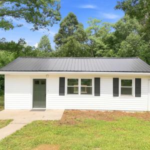 Photo #1 of 6451 Old Courthouse Road, Appomattox, VA 5.5 acres
