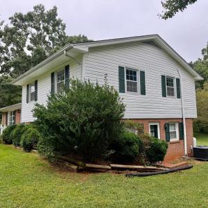 Photo #33 of 345 Charles Drive, Appomattox, VA 0.9 acres