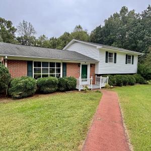 Photo #4 of 345 Charles Drive, Appomattox, VA 0.9 acres