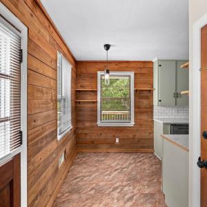 Photo #6 of 706 Crestwood Circle, Lynchburg, VA 0.2 acres