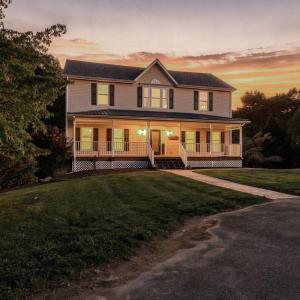 Photo #1 of 1132 James View Drive, Lynchburg, VA 3.2 acres