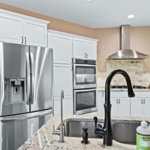 Kitchen with Reverse Osmosis water filter.