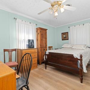 Photo #18 of 580 Kenmore Road, Amherst, VA 0.6 acres