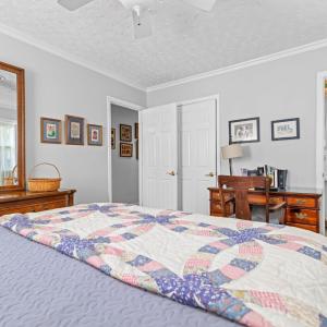 Photo #16 of 580 Kenmore Road, Amherst, VA 0.6 acres