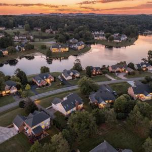 Photo #3 of 1348 Lake Shore Drive, Forest, VA 0.4 acres
