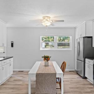 Photo #8 of 427 Woodland Circle, Lynchburg, VA 0.6 acres