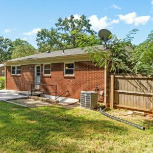 Photo #26 of 427 Woodland Circle, Lynchburg, VA 0.6 acres
