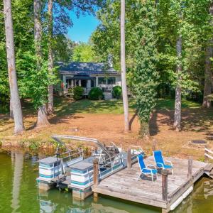 Photo #4 of 2070 Timberlake Drive, Lynchburg, VA 0.4 acres