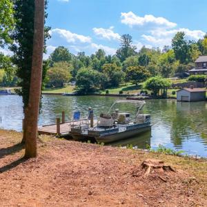 Photo #3 of 2070 Timberlake Drive, Lynchburg, VA 0.4 acres