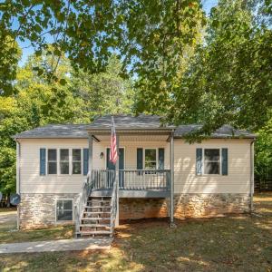 Photo #1 of 2120 Eagle Point Road, Huddleston, VA 1.0 acres