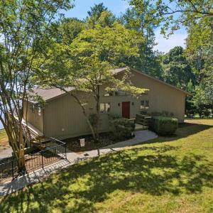 Photo #4 of 3388 Lakewood Forest Road, Moneta, VA 0.8 acres