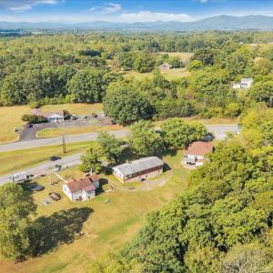 Photo #19 of 1016 Greenfield Road, Bedford, VA 0.5 acres