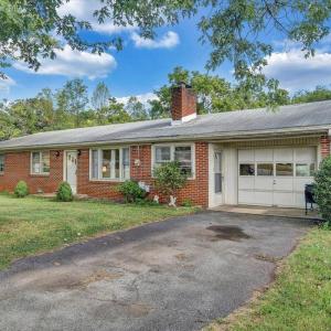 Photo #4 of 1016 Greenfield Road, Bedford, VA 0.5 acres