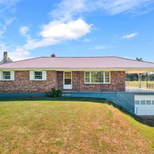 Photo #1 of 664 Telegraph Road, Gretna, VA 102.3 acres