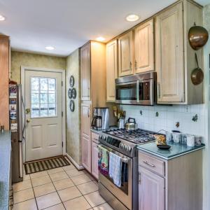 Photo #16 of 2103 Woodcrest Drive, Lynchburg, VA 0.9 acres