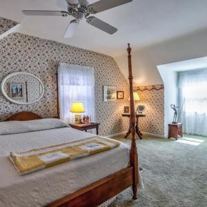 Photo #30 of 2103 Woodcrest Drive, Lynchburg, VA 0.9 acres