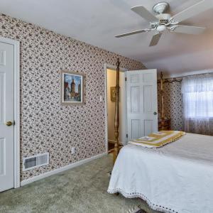 Photo #31 of 2103 Woodcrest Drive, Lynchburg, VA 0.9 acres