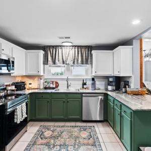 Photo #2 of 140 Grove Avenue, Madison Heights, VA 0.5 acres