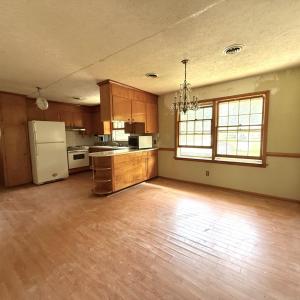 Photo #6 of 421 Woodland Circle, Lynchburg, VA 0.4 acres
